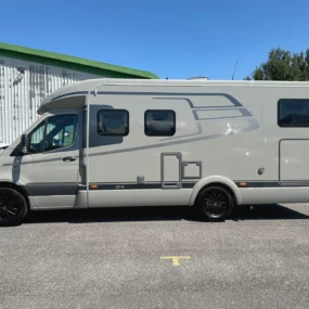 Hymer GT-S 685 Exterior Left Side