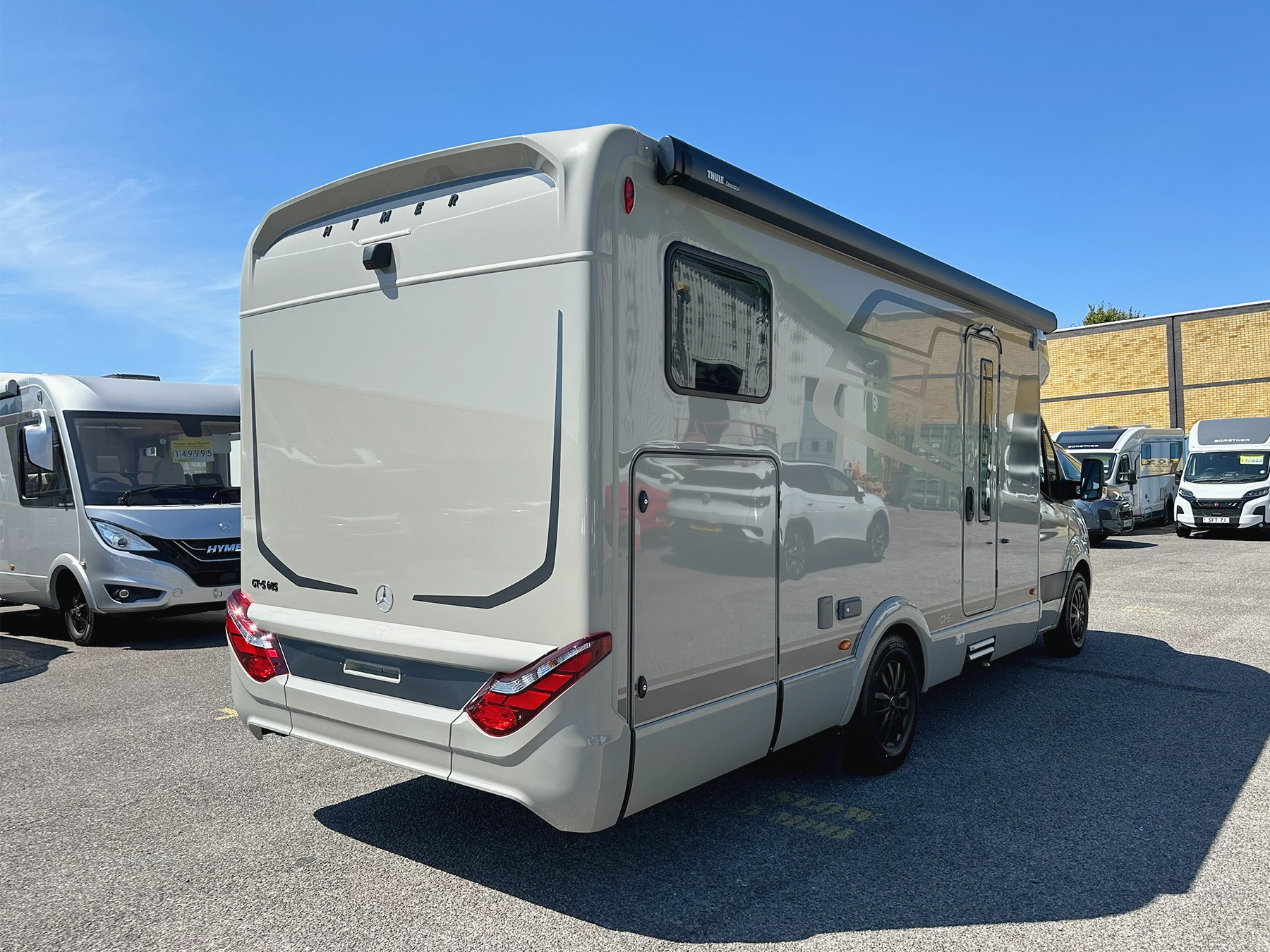 Hymer GT-S 685 Exterior Rear Right Side Image