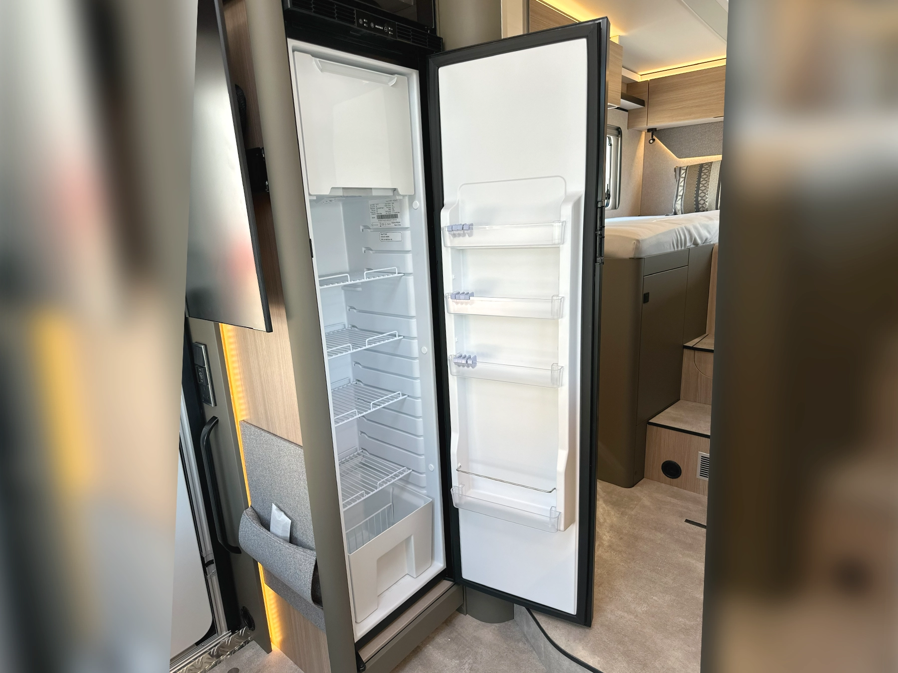 Hymer GT-S 685 Fridge Freezer