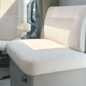 Hymer GT-S 685 Side Seat
