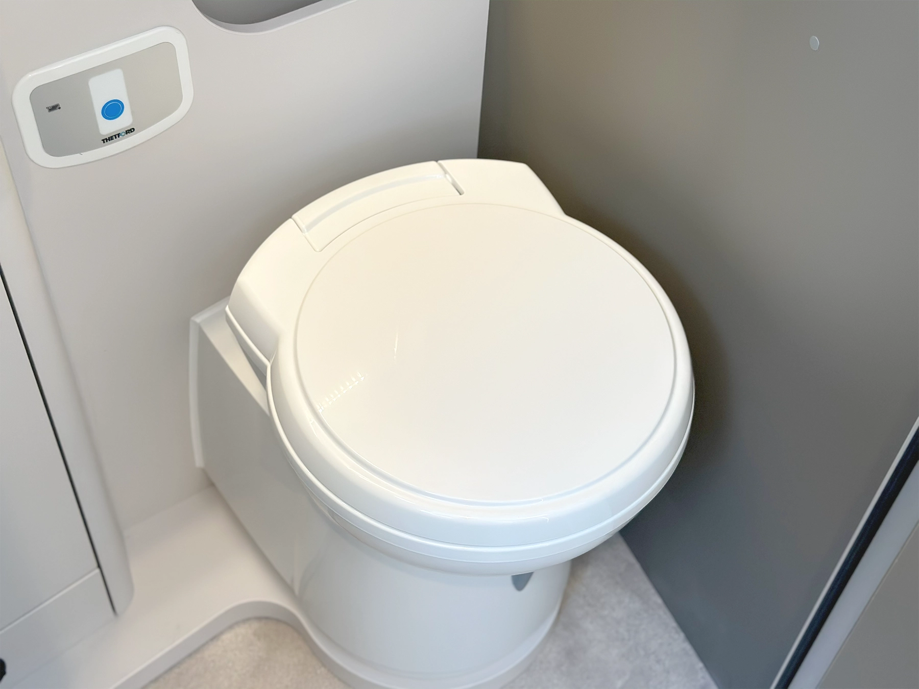 Hymer GT-S 685 Thetford Toilet
