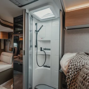 Hymer GT-S 685 Motorhome - Washroom Shower