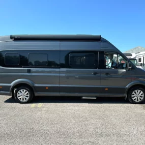 VW Grand California 680 Exterior Right Side