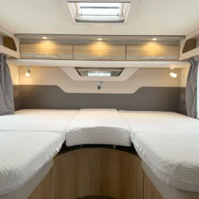Knaus Skyview 700 MEG Twin Single Rear Beds