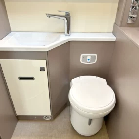 Burstner Lyseo TD 680 Harmony Line Bathroom