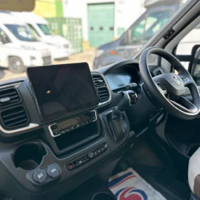 Burstner Lyseo TD 680 Harmony Line Steering Wheel & Multimedia System