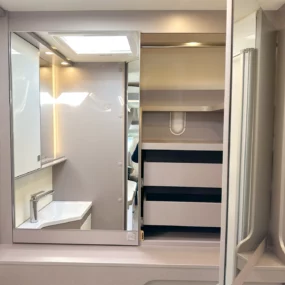 Burstner Lyseo TD 680 Harmony Line Wardrobe