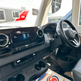 Hymer B-ML I 780 Steering Wheel & Multimedia System
