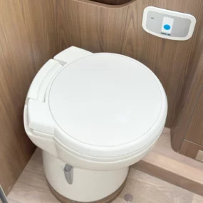 Hymer B-ML I 780 Thetford Toilet