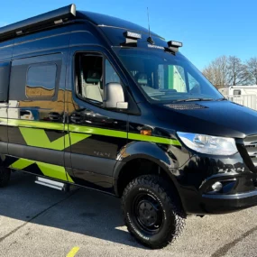 Hymer Grand Canyon S Crossover Campervan 13147 - Exterior Front Right