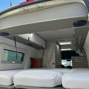 Hymer Grand Canyon S CrossTrail 4X4 Longitudinal Rear Bed