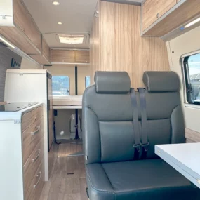 7927 Hymer Grand Canyon S 600 Interior