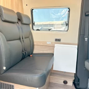 7927 Hymer Grand Canyon S 600 Lounge Seating