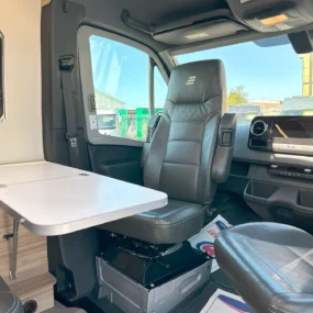 7927 Hymer Grand Canyon S 600 Lounge Table