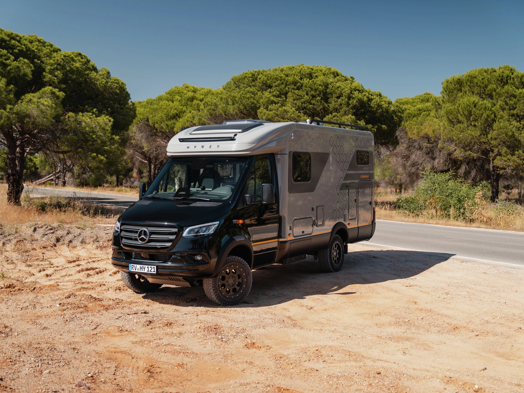 Hymer ML-T 570 Crossover 4x4 Motorhome - Lifestyle 1