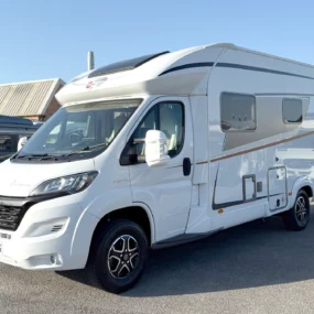 14202 Burstner Lyseo TD 680 G Motorhome - Exterior Front Left