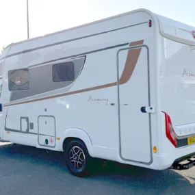 14202 Burstner Lyseo TD 680 G Motorhome - Exterior Rear Left