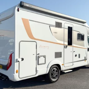14202 Burstner Lyseo TD 680 G Motorhome - Exterior Rear Right