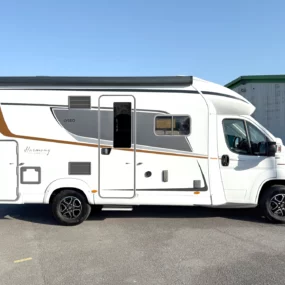 14202 Burstner Lyseo TD 680 G Motorhome - Exterior Right