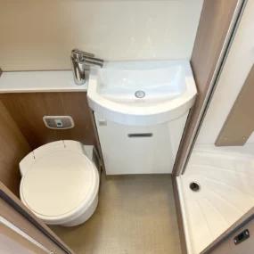 Burstner Lyseo 744 Bathroom