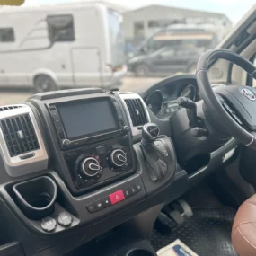 Burstner Lyseo 744 Steering Wheel & Multimedia System