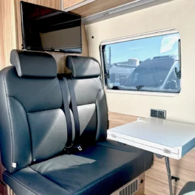 Hymer Grand Canyon S Lounge