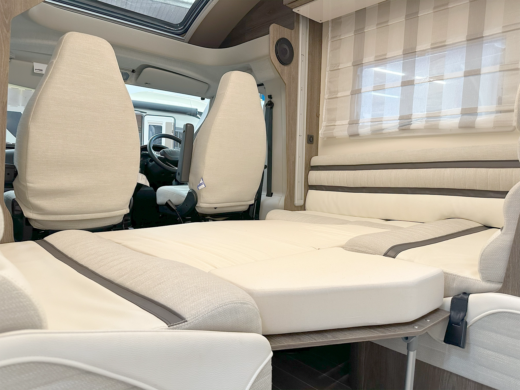 Roller Team T-Line 590 Bed Conversion Lounge