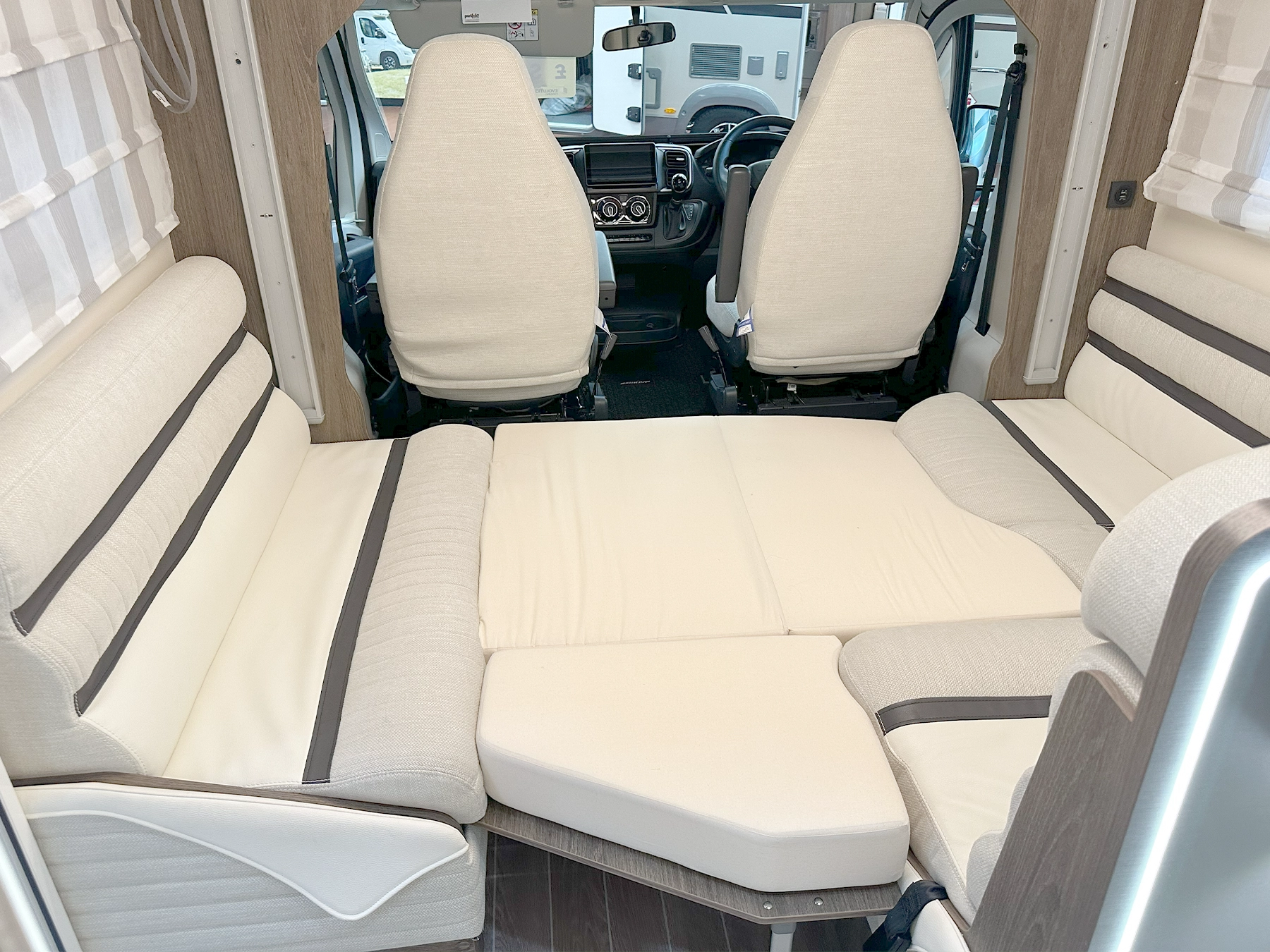 Roller Team T-Line 590 Bed Conversion Lounge