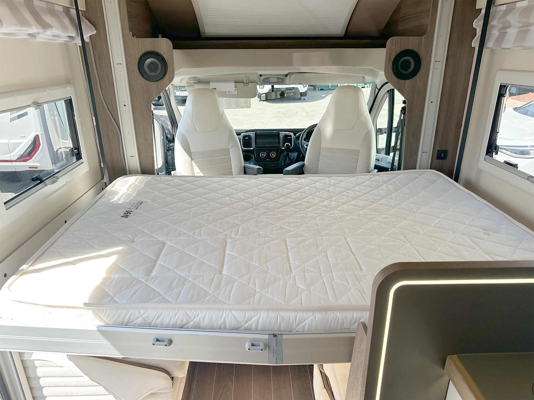 Roller Team T-Line 590 Drop Down Bed