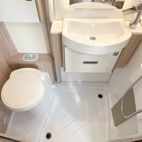 Burstner Lyseo M Harmony Line 690 Bathroom