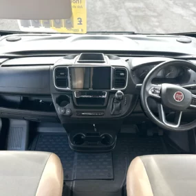 Dethleff Globebus i6 Drivers Cab