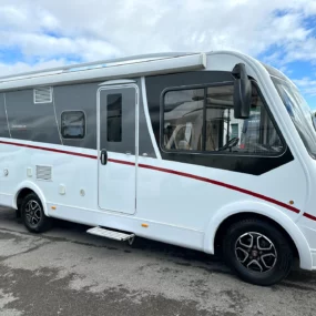 Dethleff Globebus i6 Exterior Left Side