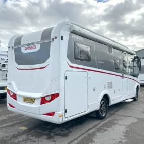 Dethleff Globebus i6 Exterior Rear Left Side