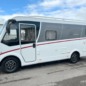 Dethleff Globebus i6 Exterior Right Side