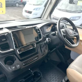 Dethleff Globebus i6 Multimedia System & Steering Wheel