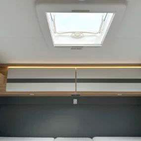Dethleff Globebus i6 Skylight Over Rear Bed