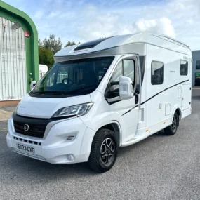 Dethleffs Globebus T1 Exterior Front Right Side