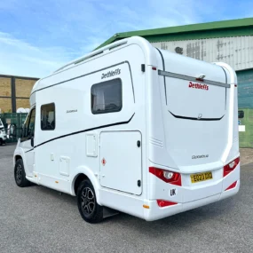 Dethleffs Globebus T1 Exterior Rear Right Side