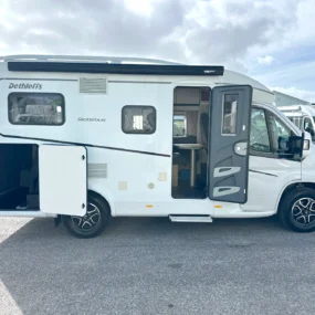 Dethleffs Globebus T1 Exterior Right Side Open