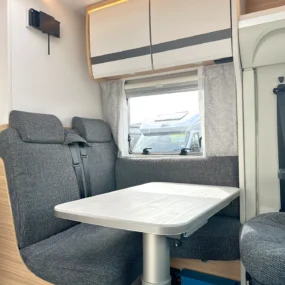 Dethleffs Globebus T1 Lounge Area
