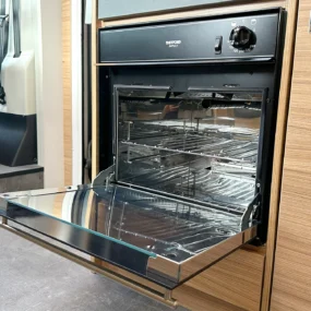Dethleffs Globebus T1 Thetford Oven