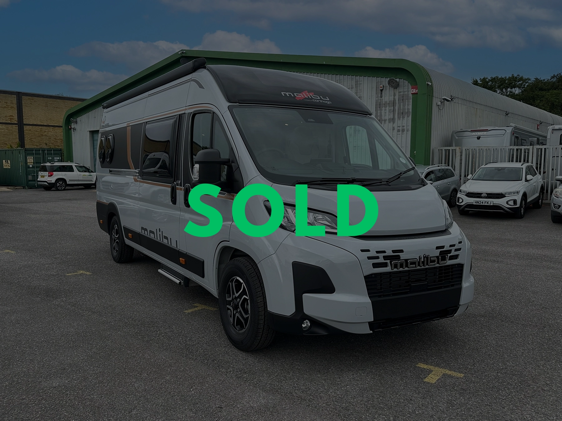 SOLD – Malibu Diversity 640 LE K GT Skyview Charming Campervan