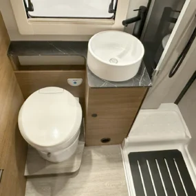 Benimar Tessoro T481 Bathroom