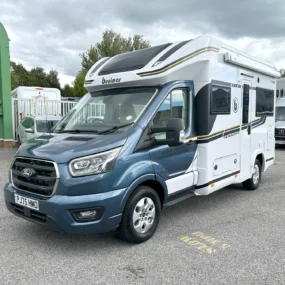 Benimar Tessoro T481 Exterior Front Right Side