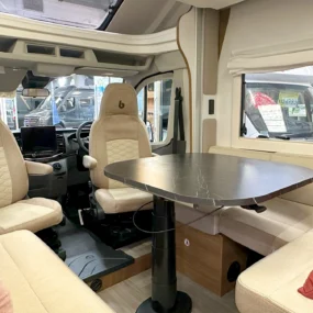 Benimar Tessoro T481 Lounge Area