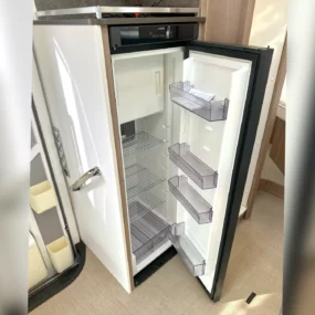 Burstner Lyseo TD 736 Harmony Line Dometic Fridge Freezer