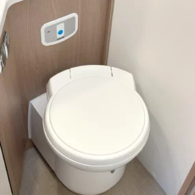 Burstner Lyseo TD 736 Harmony Line Thetford Toilet