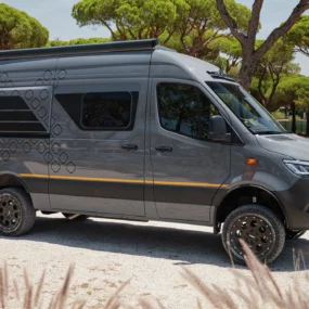 Hymer Grand Canyon S Crossover Campervan - AT Thumbnail