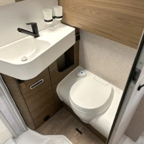 Hymer ML-T 580 AWD Bathroom