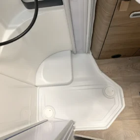 Hymer ML-T 580 AWD Shower Floor